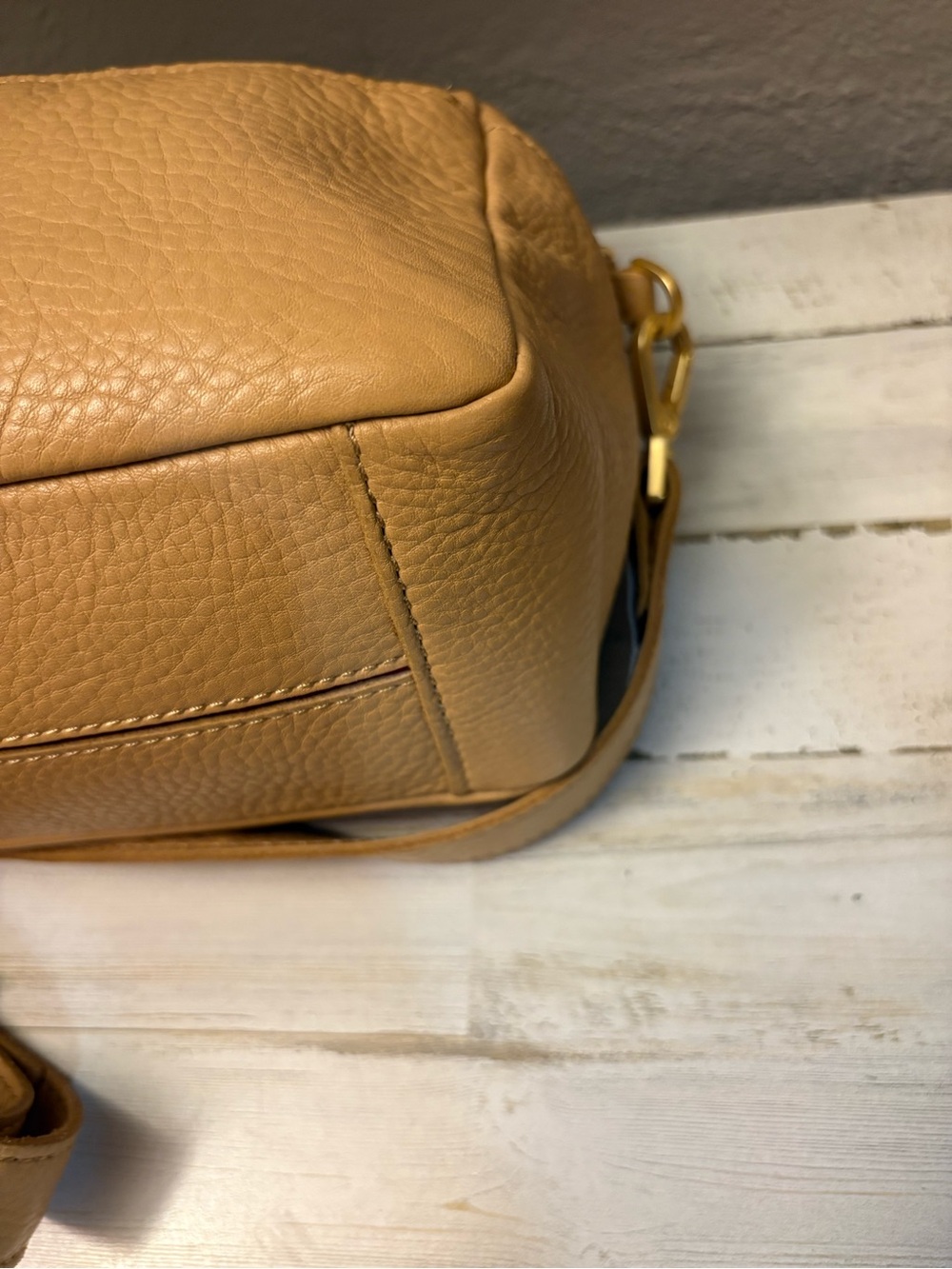 Hammitt Evan Small Crossbody-Toast Tan Leather Brushed Gold Rivets-Pristine - Picture 7 of 16